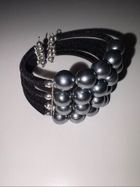 ❤️‍🔥3/10$❤️‍🔥 Black Suede Multi-Strand Bracelet with Gunmetal Beads